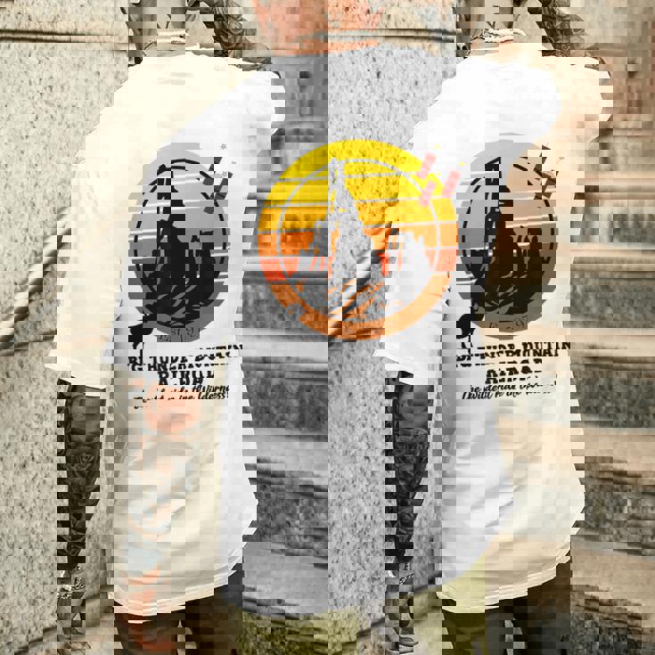 ビッグサンダーマウンテン鉄道、ワイルドトレインライド、西 メンズTシャツ バックプリント 彼への贈り物