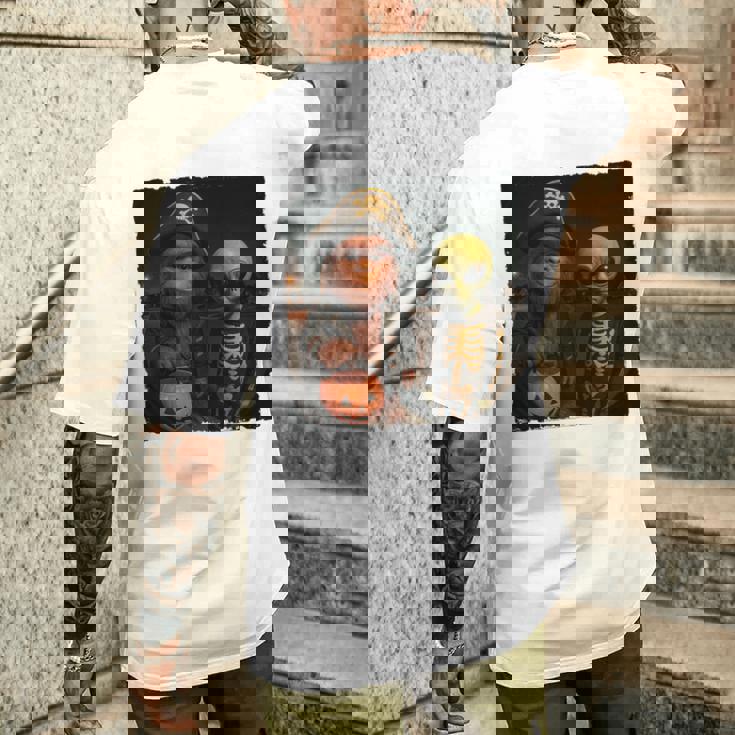 ビッグフットエイリアン 面白い ハロウィン トリック ドア カメラビュー 長袖tシャツ メンズTシャツ バックプリント 彼への贈り物