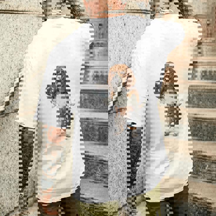 ビーグル 犬 ダンベル 筋トレ 筋肉 ワークアウト ジム メンズTシャツ バックプリント 彼への贈り物