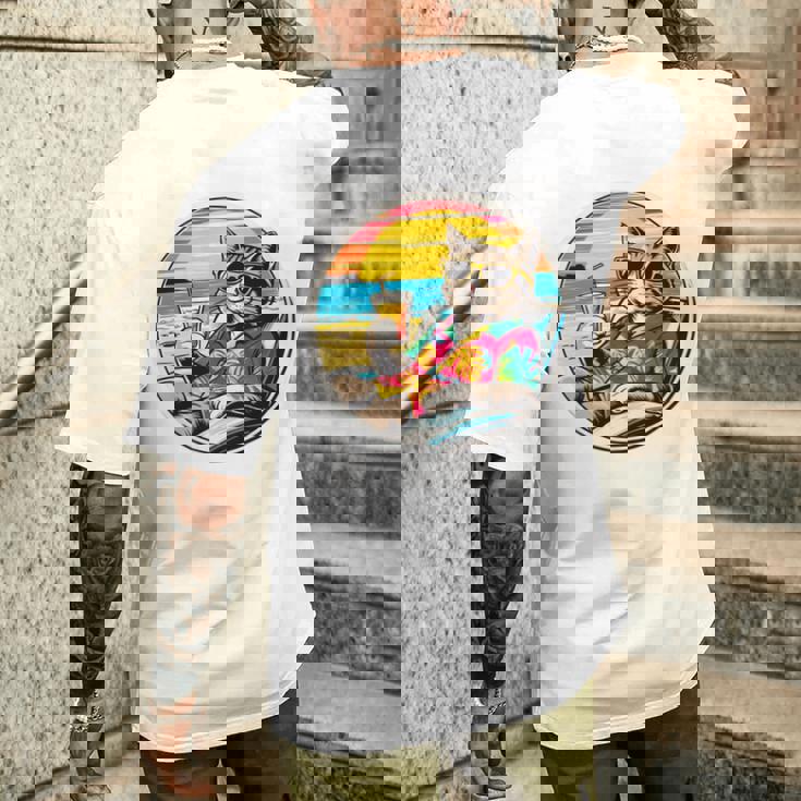 ビーチでドリンクを飲みながらリラックスできるレトロなヴィンテージクールな猫 長袖tシャツ メンズTシャツ バックプリント 彼への贈り物