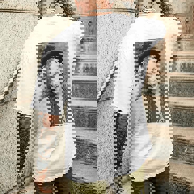 ボーイ・ジョージ・カルチャー・クラブ・シンガー・ポートレート 1982 メンズTシャツ バックプリント 彼への贈り物