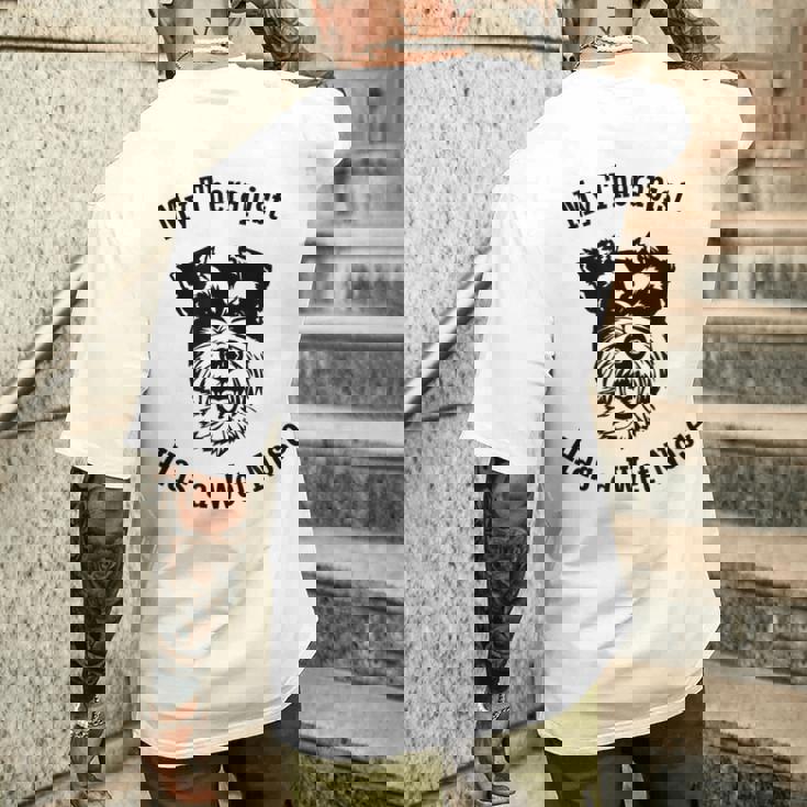 ミニチュアシュナウザー 私のセラピストは鼻が濡れています メンズTシャツ バックプリント 彼への贈り物