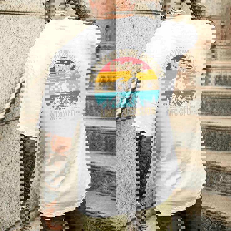 レトロ ヴィンテージ 60歳 誕生日プレゼント 60年間の素晴らしさ 長袖tシャツ メンズTシャツ バックプリント 彼への贈り物