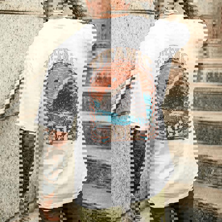 ヴィンテージ 1912年4月 Rms タイタニック アンティーク調クルーズデザイン メンズTシャツ バックプリント 彼への贈り物