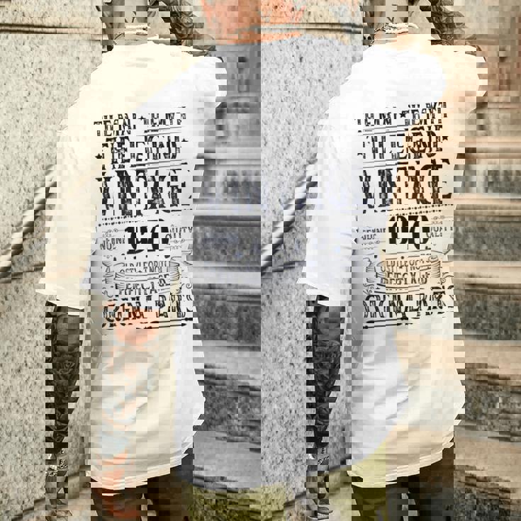 ヴィンテージ 1970 男性用 レトロ 面白い 1970 誕生日 メンズTシャツ バックプリント 彼への贈り物