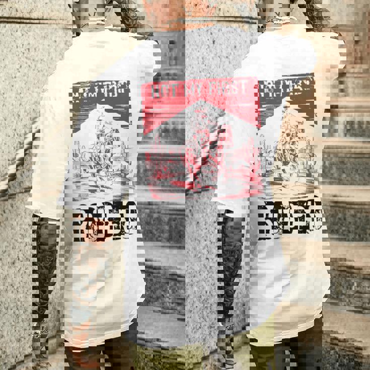 ヴィンテージ・ノット・マイ・ファースト・ロデオ、ファニー・ライディング・カウボーイ・ロデオ メンズTシャツ バックプリント 彼への贈り物