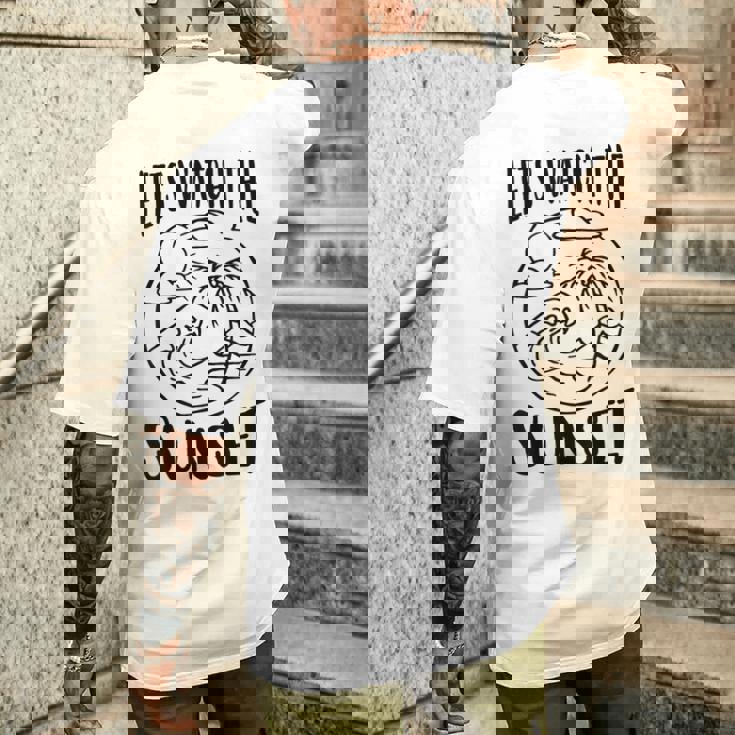 夕日を眺めてみよう メンズTシャツ バックプリント 彼への贈り物