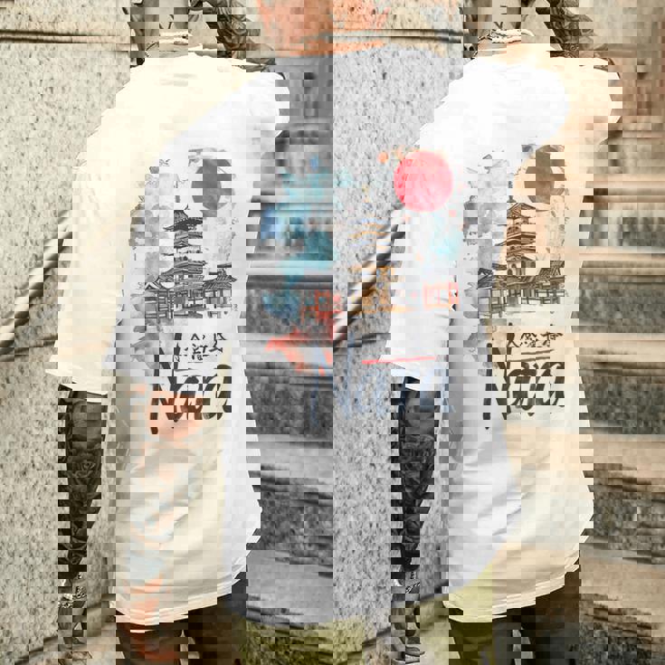 奈良 日本 市街地 旅行 お土産 和 水彩 行楽 メンズTシャツ バックプリント 彼への贈り物