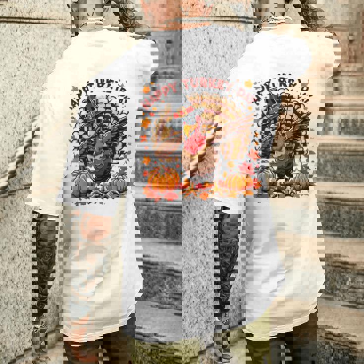 感謝祭 おもしろい 七面鳥巡礼者 軽くたたく 幸せな七面鳥の日 メンズTシャツ バックプリント 彼への贈り物