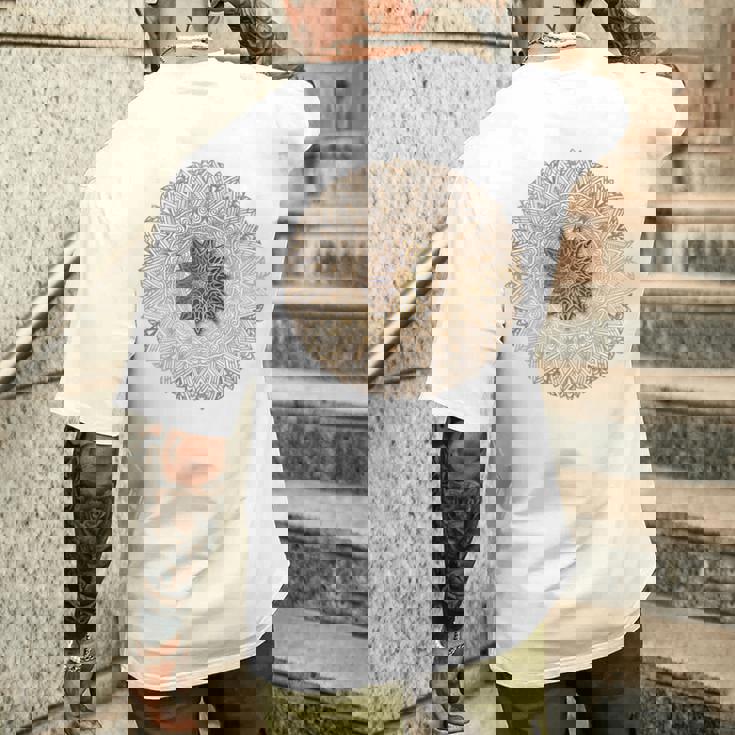 曼荼羅 最高のヨガバックプリント メンズTシャツ バックプリント 彼への贈り物