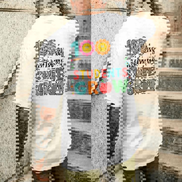 生徒たちが幸せに育つ100日間の学校を見る メンズTシャツ バックプリント 彼への贈り物