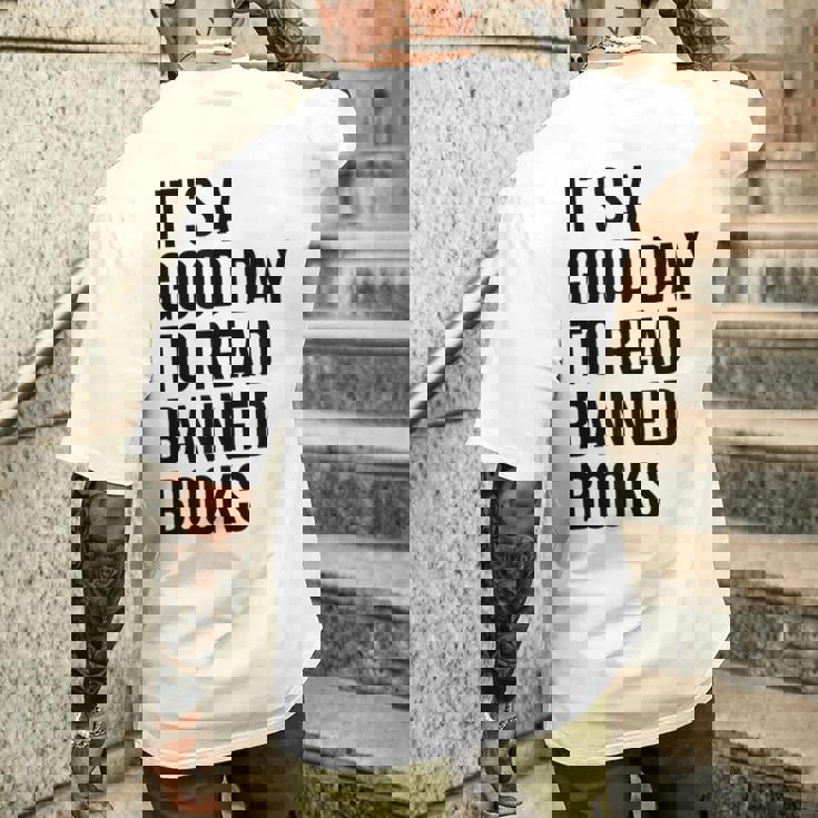 禁止された本を読むのに良い日だ面白いヴィンテージ メンズTシャツ バックプリント 彼への贈り物