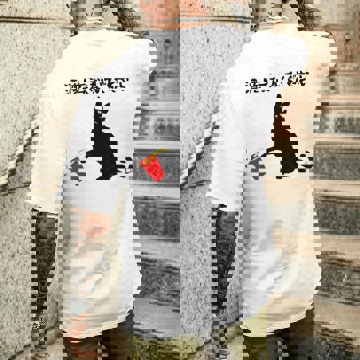 酒を与えないでください ねこイラスト お酒 ネタ 酒飲み お酒好き ビール好き 飲み会 かわいい おもしろ ネコ 猫 メンズTシャツ バックプリント 彼への贈り物