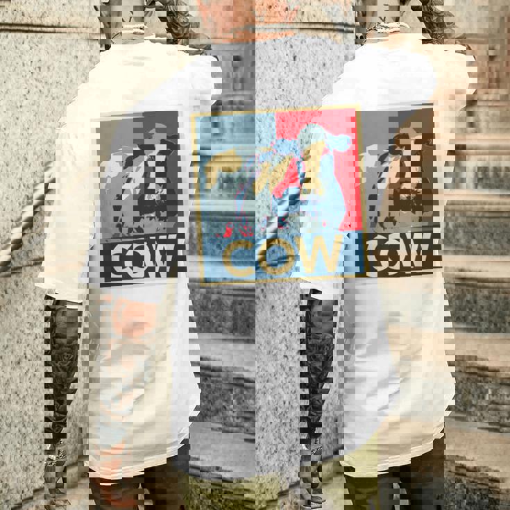 面白い 牛 牧場 動物 男性 面白い ギフト 子供 農業 農場 メンズTシャツ バックプリント 彼への贈り物