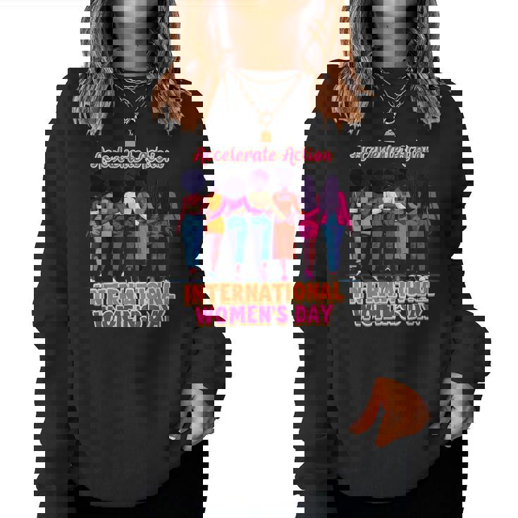 International Women’S Day Empowerment Accelerate Action レディーススウェットシャツ