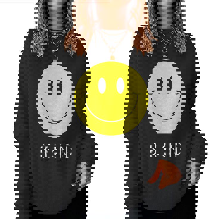 Be Kind かわいい イエロー スマイル フェイス シャツ スマイル フェイス ハピネス レディーススウェットシャツ