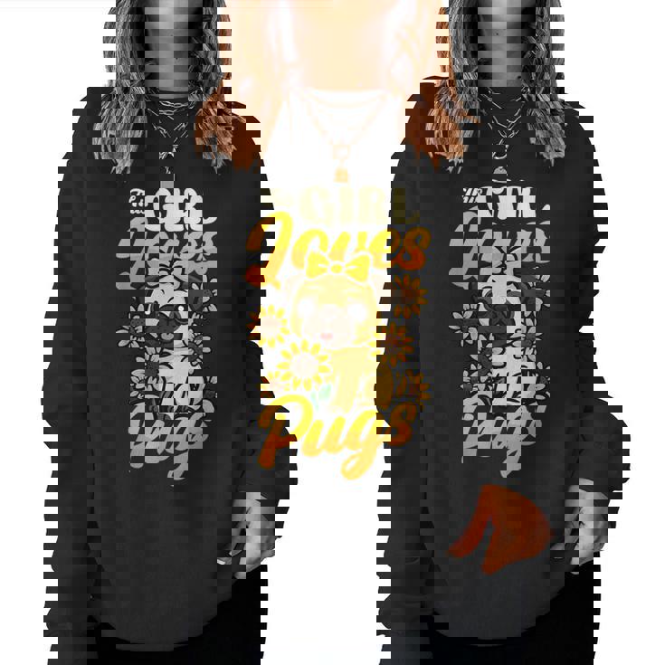 ガールズパグ犬愛好家 This Girl Loves Pugs レディーススウェットシャツ