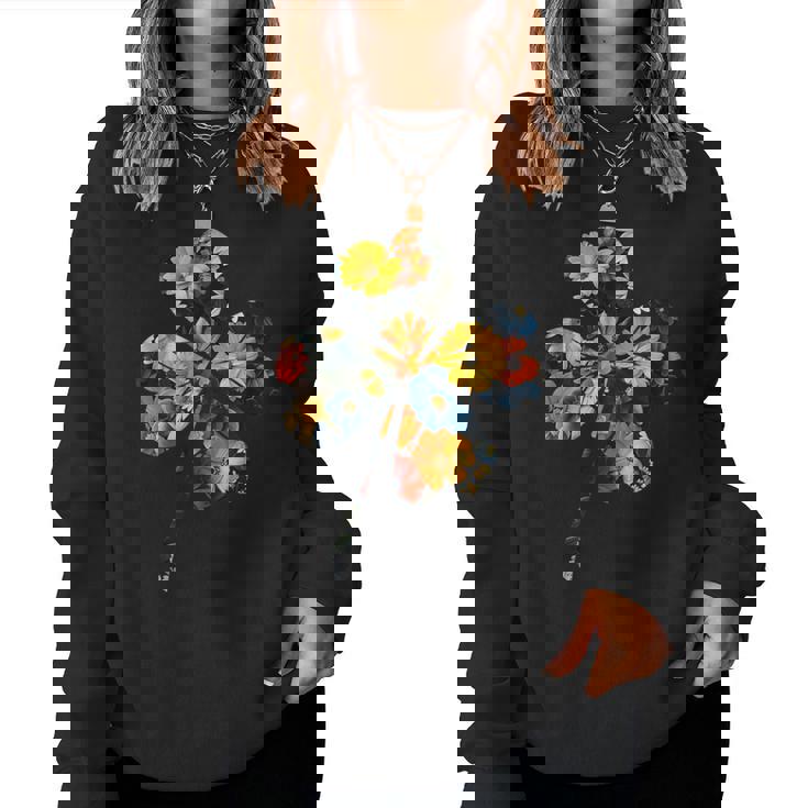 四つ葉のクローバーのシルエット 花 植物 花柄 レディーススウェットシャツ