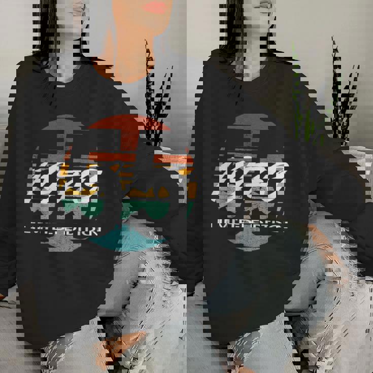 55歳の誕生日 男性 女性 55歳 1970年生まれ レディーススウェットシャツ 彼女への贈り物