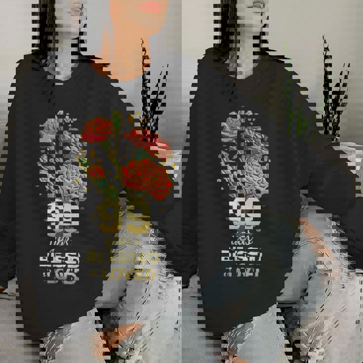 99歳祝福され愛された花 99歳の誕生日お母さんおばあちゃん レディーススウェットシャツ 彼女への贈り物