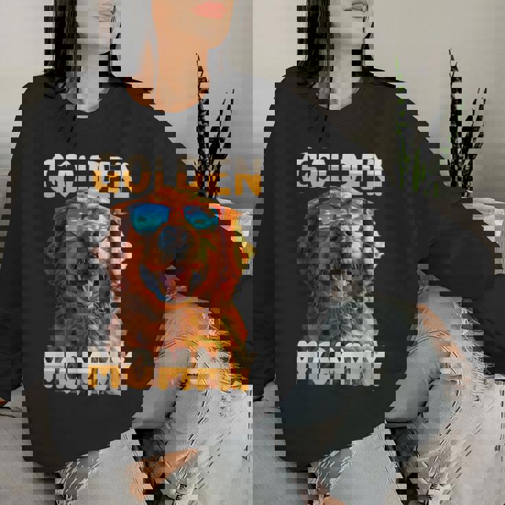 Golden Mommyゴールデン・ママ 母の日 ゴールデンレトリバー・ママ レディーススウェットシャツ 彼女への贈り物