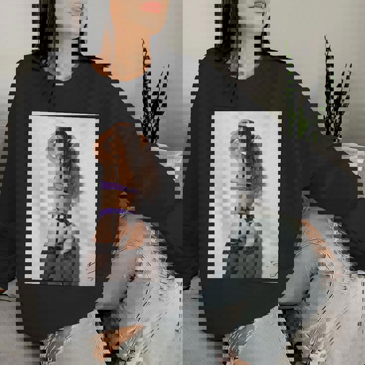 Hot Girl On 男性用 紫のセクシーなモデル レディーススウェットシャツ 彼女への贈り物