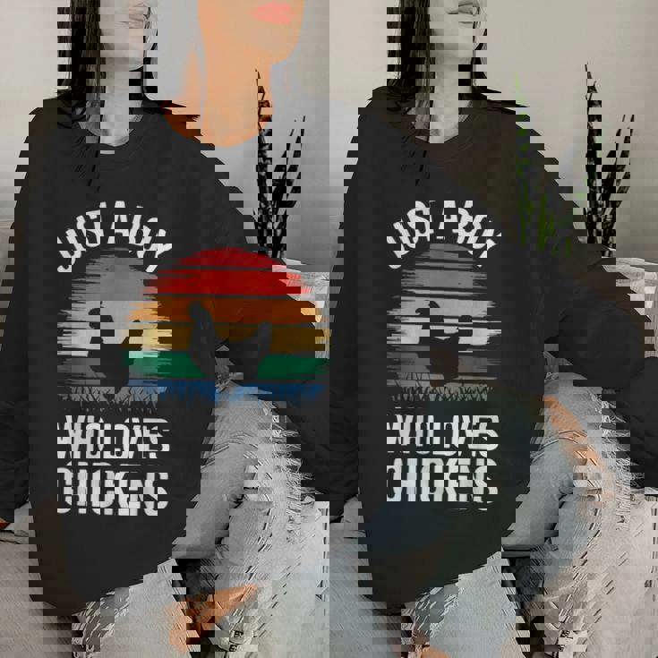 Just A Boy Who Loves Chickens シャツ キッズ 幼児 男の子 チキン レディーススウェットシャツ 彼女への贈り物