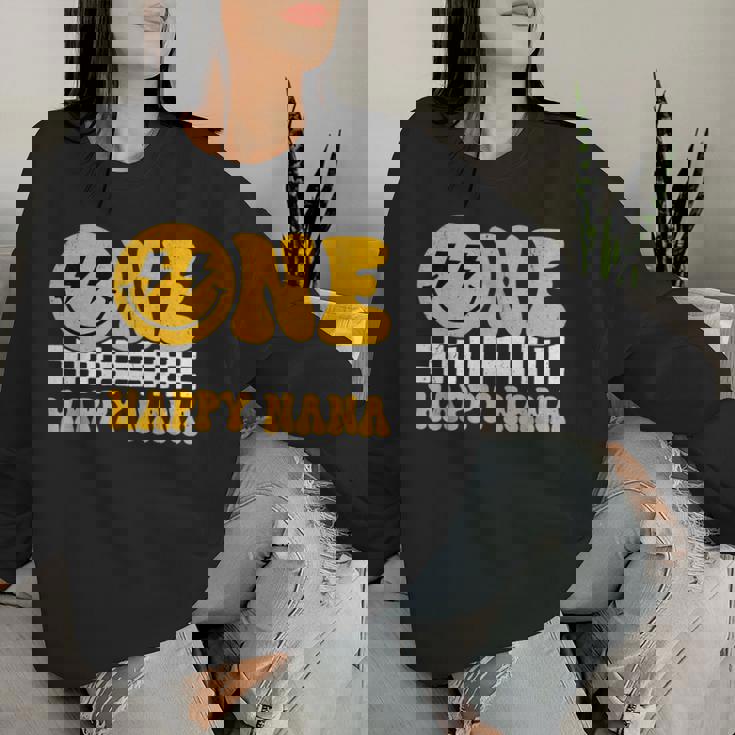 One Happy Nana 1歳の誕生日 グルーヴィースマイル 1歳 男 レディーススウェットシャツ 彼女への贈り物