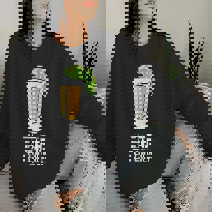 Team Tequila アルコール シンコ・デ・マヨ メキシカンテキーラ レディーススウェットシャツ 彼女への贈り物