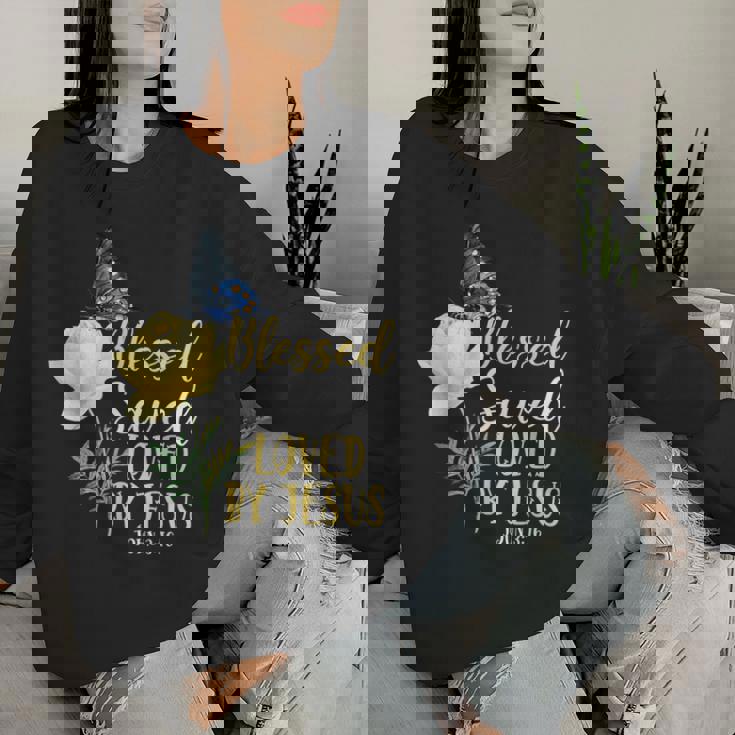 キリスト教聖書の言葉 蝶 バラの花 ヨハネ3 レディーススウェットシャツ 彼女への贈り物