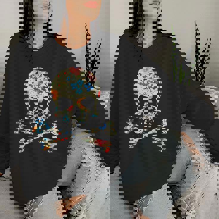 ジョリー・ロジャーのシルエット 花柄 スカル＆クロスボーン レディーススウェットシャツ 彼女への贈り物