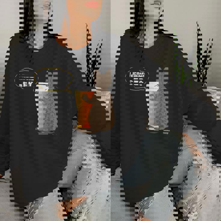 ビールをすすめるねこ2 猫 ビール Cat Beer レディーススウェットシャツ 彼女への贈り物