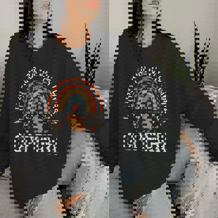 レインボー カピバラシャツ ガールズ Just A Girl Who Loves Capybara レディーススウェットシャツ 彼女への贈り物