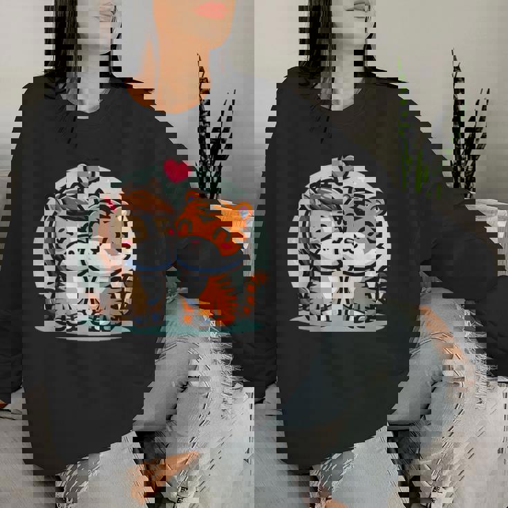 ローの馬と虎を抱きしめる Cuddling Horse And Tiger In Love レディーススウェットシャツ 彼女への贈り物