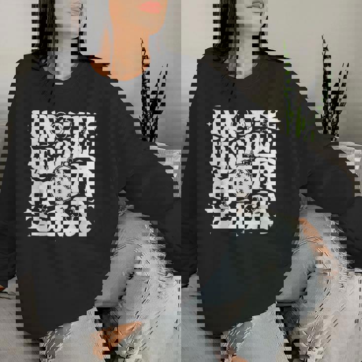 私の野球のお母さん時代にグルーヴィーなスポーツ親の野球ママ レディーススウェットシャツ 彼女への贈り物