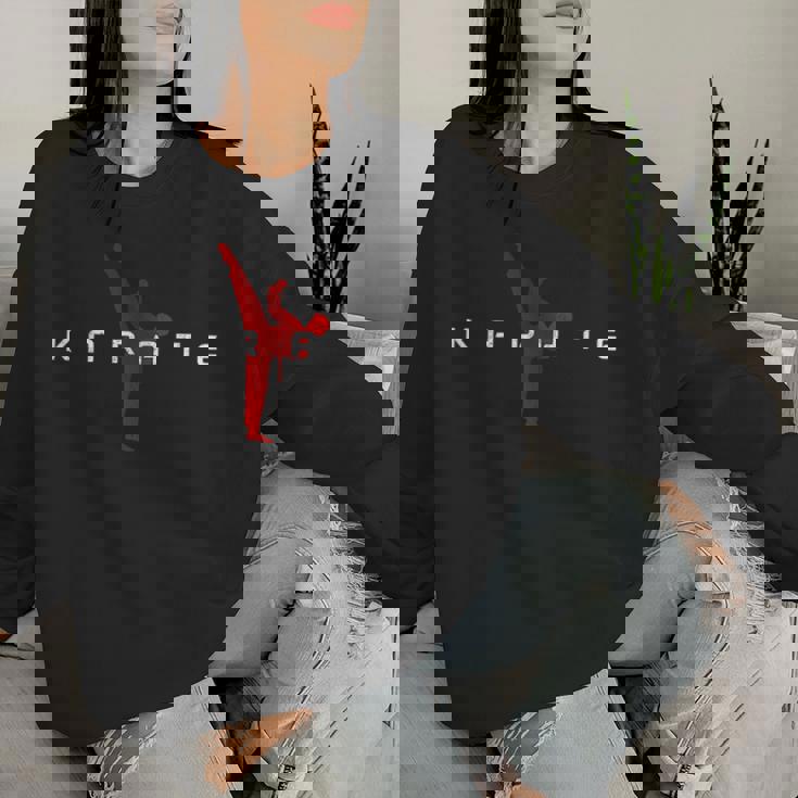 空手 格闘技 ファイター 黒帯 男の子 女の子 キッズ レディーススウェットシャツ 彼女への贈り物