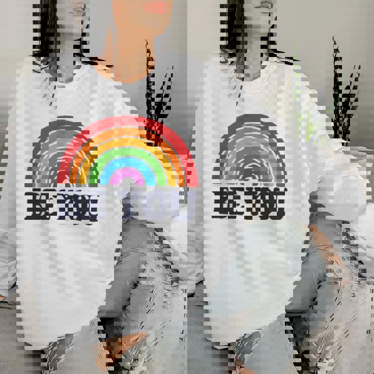 Lgbtq Be You Pocket Gay Pride Lgbt Ally Rainbow Flagintage レディーススウェットシャツ 彼女への贈り物