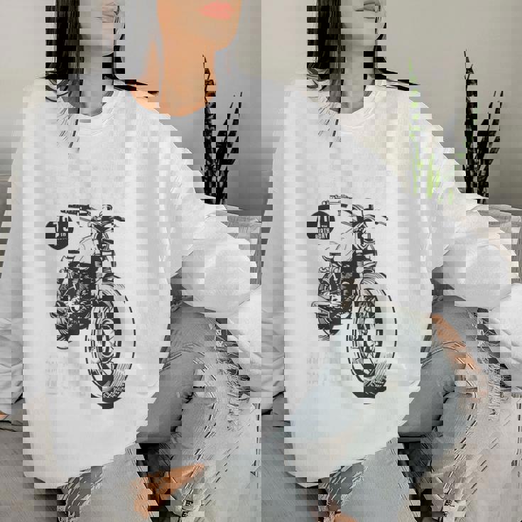 古希祝い バイク好き 車好き 父 男性 女性 クラシックバイク 70歳 I'm Not Old I'm Classic レディーススウェットシャツ 彼女への贈り物