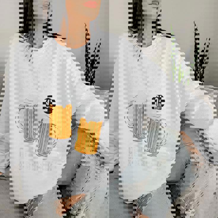 米寿祝い ビール好き 酒好き レトロ 父 母 男性 女性 88歳お祝い Cheers To Embracing Life レディーススウェットシャツ 彼女への贈り物