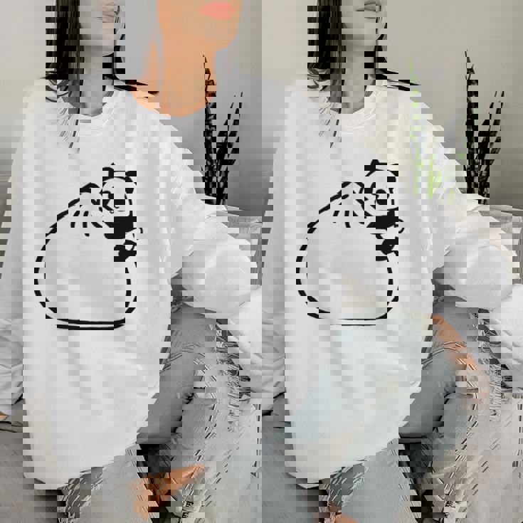 肉まんに抱きつくパンダ かわいい チャイナ 白黒 Panda Meat Bun レディーススウェットシャツ 彼女への贈り物