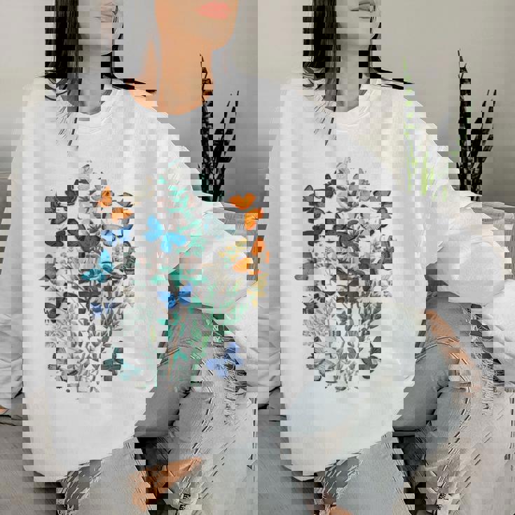 花 蝶々 かわいい フラワー 蝶 アート メンズ レディース 服 母 女性用 おしゃれ レディーススウェットシャツ 彼女への贈り物