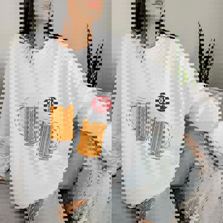 還暦祝い ビール好き 酒好き 父 母 男性 女性 60歳お祝い Cheers To Embracing Life 長袖tシャツ レディーススウェットシャツ 彼女への贈り物