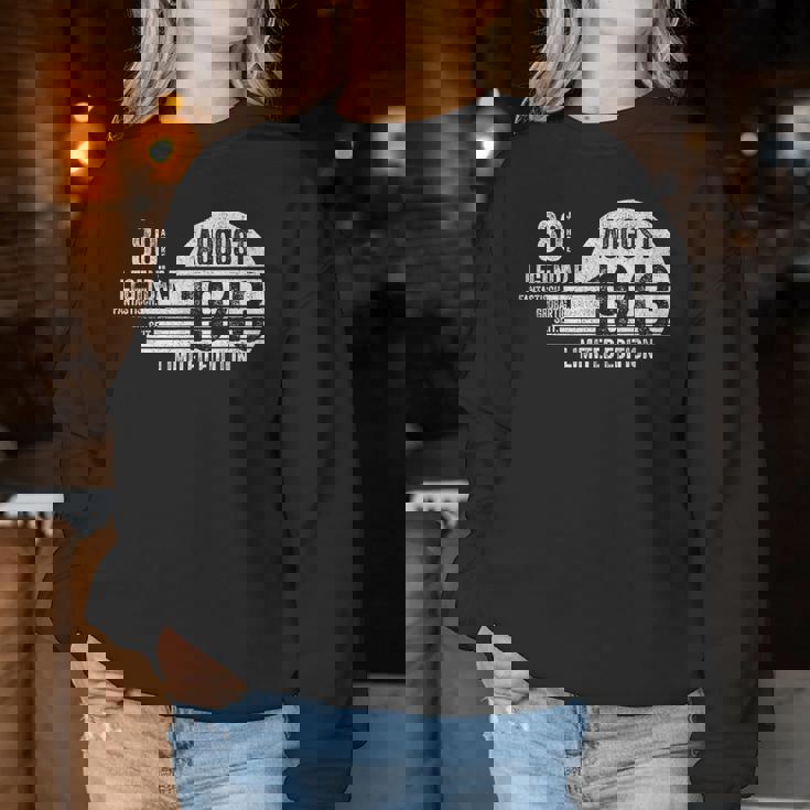 80歳の誕生日 メンズギフト 80歳 女性用 80年 8月 1943 レディーススウェットシャツ 面白い贈り物