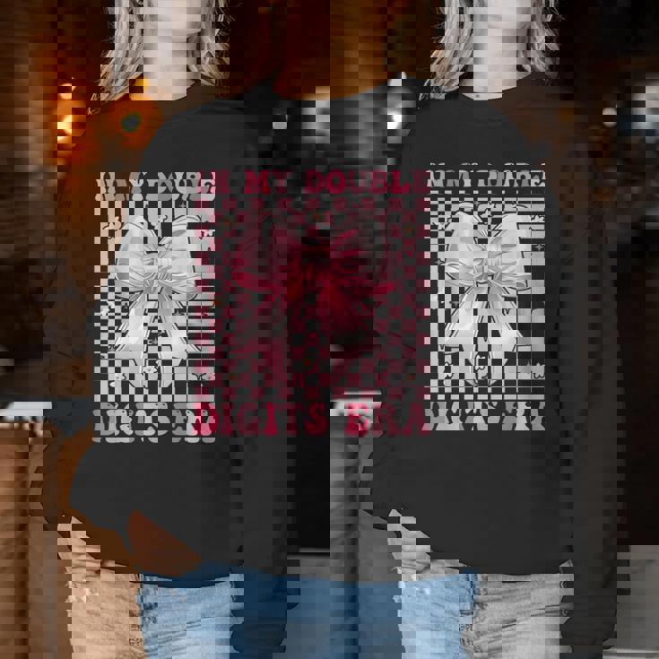 In My Double Digits Era キュートなコケットボウ 10歳の誕生日 女の子 レディーススウェットシャツ 面白い贈り物