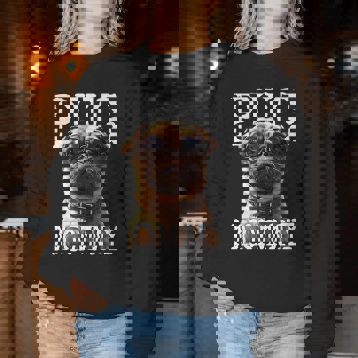 Pug Mommyパグ・マミー パグ・マム 犬のママ 母の日 パグ・ママ レディーススウェットシャツ 面白い贈り物