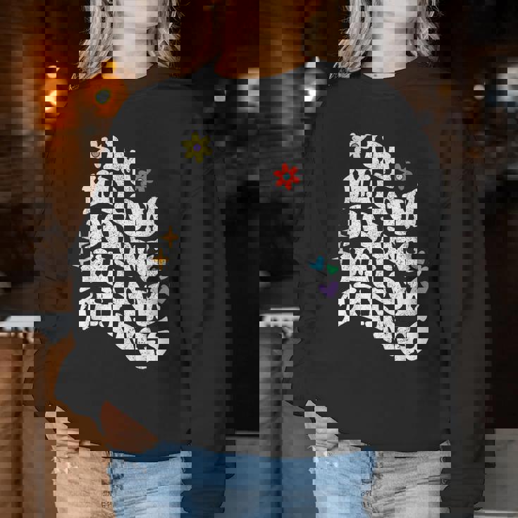 レトロ Groovy Im Wilow Doing Wilow Things おもしろ 母の日 レディーススウェットシャツ 面白い贈り物