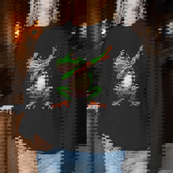 軽くたたくカエルの面白い動物のダンスギフト 男の子と女の子向け レディーススウェットシャツ 面白い贈り物