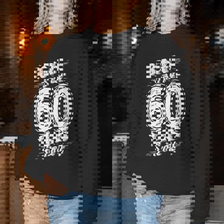 還暦祝い 旅行好き 父 母 男性 女性 60歳 レトロ おしゃれ 文字デザイン Born To Travel レディーススウェットシャツ 面白い贈り物