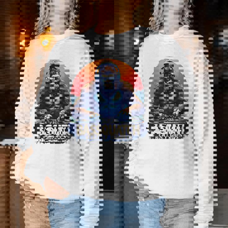 Bassquatch – Groovyasquatch Djデザイン 音楽愛好家向け レディーススウェットシャツ 面白い贈り物