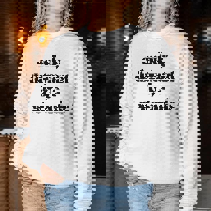 Easy Distracted By Anake Dad Mom Ratnake レディーススウェットシャツ 面白い贈り物